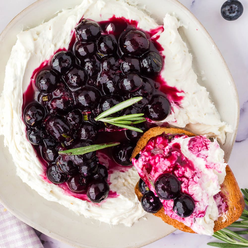 Easy Blueberry Goat Cheese - Easy Appetizers