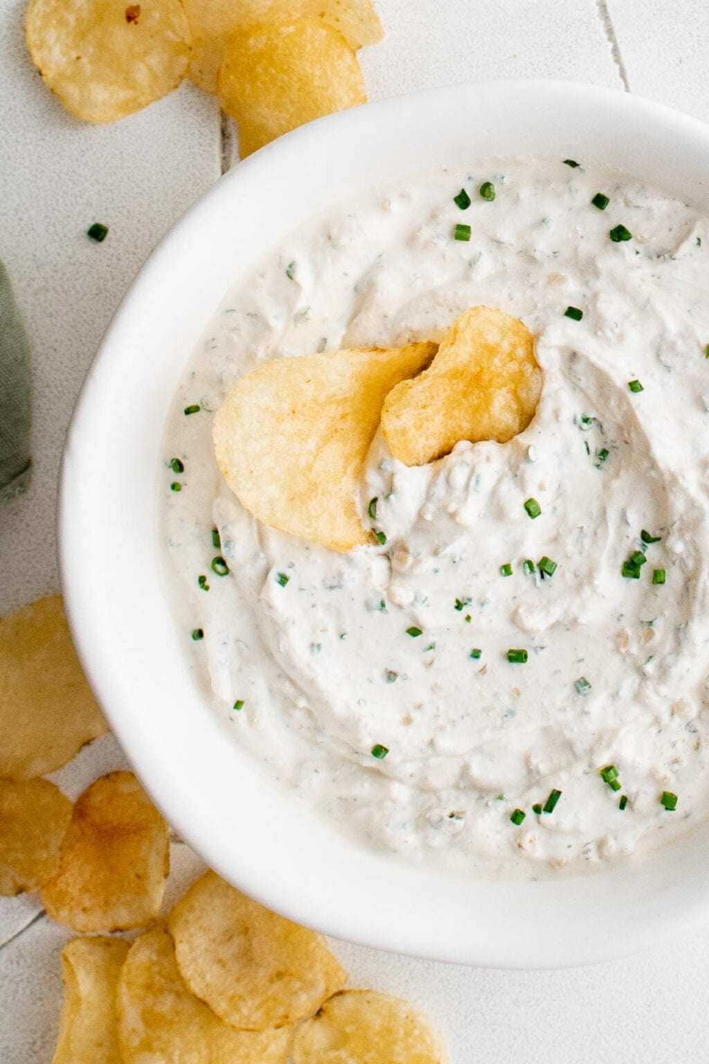 Sour Cream and Onion Chip Dip - Easy Appetizers
