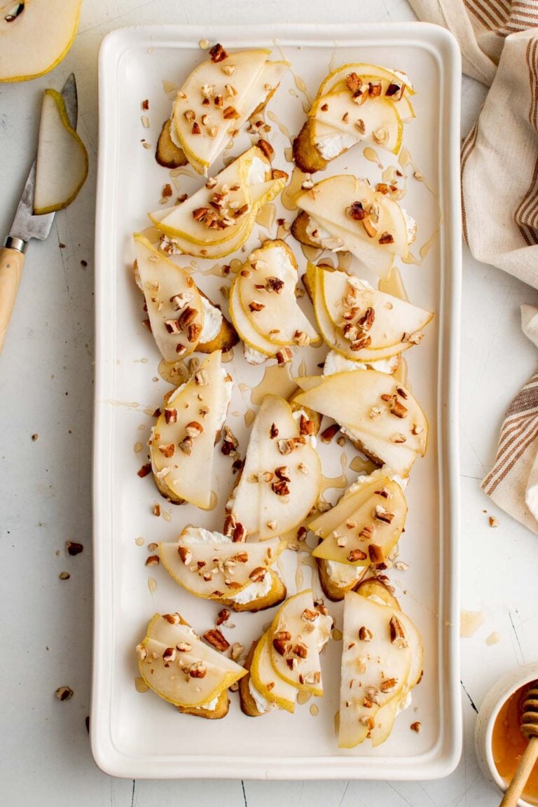 Pear and Goat Cheese Crostini Easy Appetizers